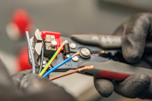 Best Licensed Electrician  in Hollywood, FL